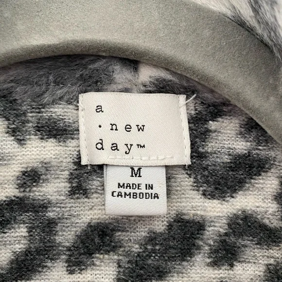 A New Day | Leopard Faux Fur Coat - Picture 6 of 7